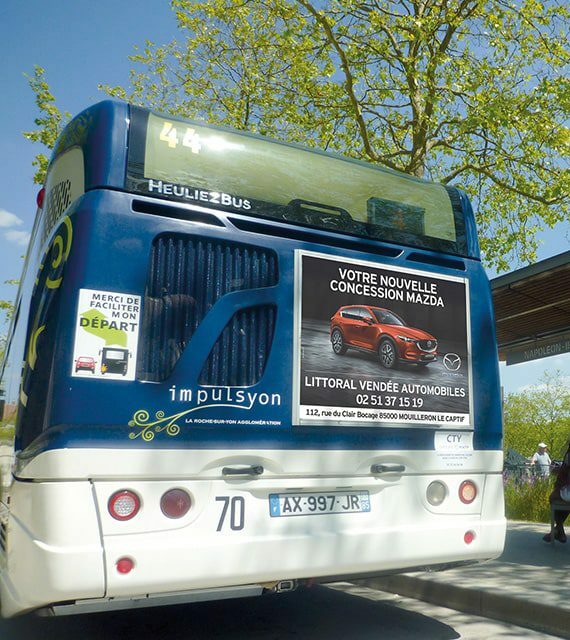 Campagne affichage publicitaire longue conservation pour louvelle concession automobile Mazda à Mouilleron le Captif